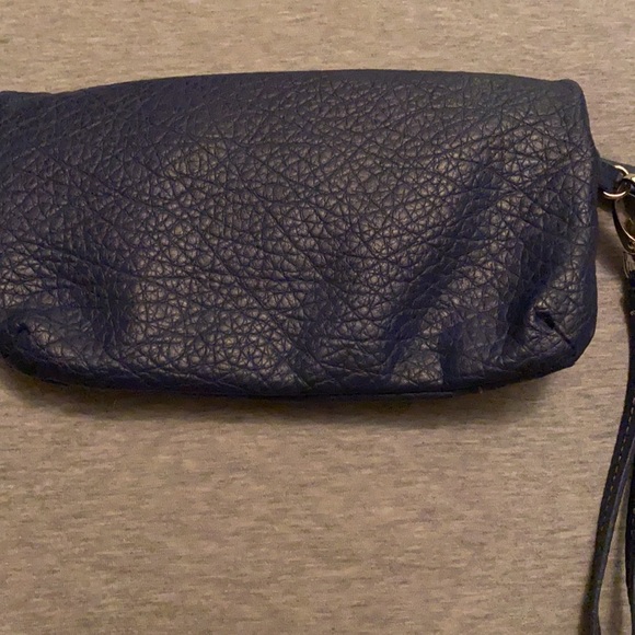 Nine West wristlet clutch with zipper pocket - Picture 4 of 5